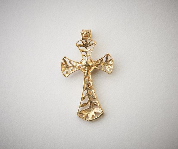 . : Crocifisso in oro giallo 750/1000  - Asta Asta 366 | GIOIELLI - OROLOGI - Giunonicae Online - Associazione Nazionale - Case d'Asta italiane