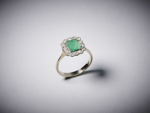 . : Anello in oro bianco 750/1000 con smeraldo taglio smeraldo ct. 2 , diamanti huit huit ct.: 0,40  - Asta Asta 366 | GIOIELLI - OROLOGI - Giunonicae Online - Associazione Nazionale - Case d'Asta italiane