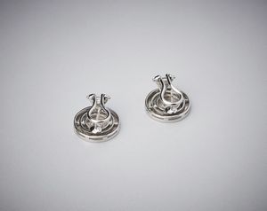 bulgari : Un paio di orecchini in oro bianco 750/1000  firmati ''Bulgari'' a forma di cerchi concentrici.  - Asta Asta 366 | GIOIELLI - OROLOGI - Giunonicae Online - Associazione Nazionale - Case d'Asta italiane