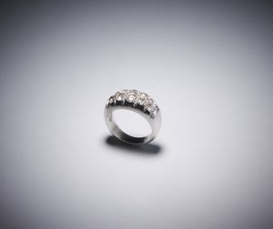 . : Anello in oro a ''fascia'' e diamanti.  - Asta Asta 366 | GIOIELLI - OROLOGI - Giunonicae Online - Associazione Nazionale - Case d'Asta italiane