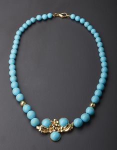 Una parure  collana orecchini ed anello con sfere di turchesi ed oro giallo 750/1000 .  - Asta Asta 366 | GIOIELLI - OROLOGI - Giunonicae Online - Associazione Nazionale - Case d'Asta italiane