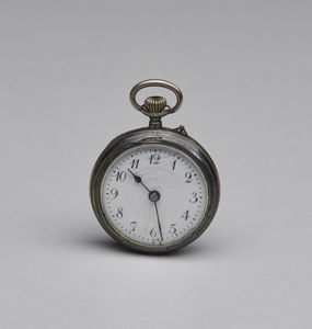 Lotto composto da due  orologi da tasca con cassa rotonda in argento 800.  - Asta Asta 366 | GIOIELLI - OROLOGI - Giunonicae Online - Associazione Nazionale - Case d'Asta italiane