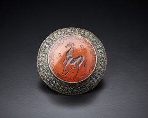 Esclusivo anello a sigillo afghano  in argento con corniola incisa raffigurante cavallo.  - Asta Asta 366 | GIOIELLI - OROLOGI - Giunonicae Online - Associazione Nazionale - Case d'Asta italiane