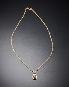 . : Catenina in oro giallo con zaffiro a goccia carati: 0,20 e due diamanti bianchi taglio huit huit.  - Asta Asta 366 | GIOIELLI - OROLOGI - Giunonicae Online - Associazione Nazionale - Case d'Asta italiane
