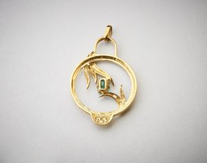 . : Ciondolo in oro giallo 750/1000  con taglio a smeraldo Kt: 0.50, pav di brillantini taglio huit huit.  - Asta Asta 366 | GIOIELLI - OROLOGI - Giunonicae Online - Associazione Nazionale - Case d'Asta italiane