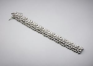 . : Eccezionale Bracciale in oro bianco 750 /1000   con diamanti bianchi taglio a marquise  ed a  brillante per carati:totali  30,62 circa.  - Asta Asta 366 | GIOIELLI - OROLOGI - Giunonicae Online - Associazione Nazionale - Case d'Asta italiane