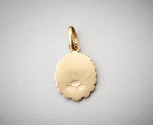 . : Medaglietta ovale oro 750/1000 con madonna.  - Asta Asta 366 | GIOIELLI - OROLOGI - Giunonicae Online - Associazione Nazionale - Case d'Asta italiane