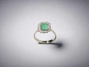 . : Anello in oro bianco 750/1000 con smeraldo taglio smeraldo ct. 2 , diamanti huit huit ct.: 0,40  - Asta Asta 366 | GIOIELLI - OROLOGI - Giunonicae Online - Associazione Nazionale - Case d'Asta italiane