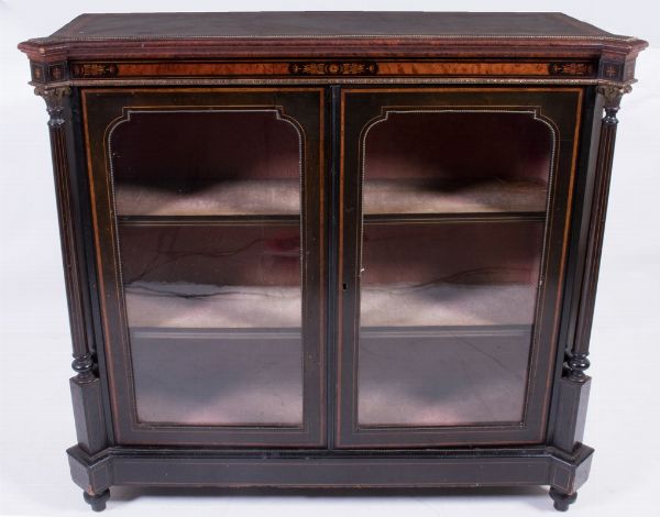 Vetrina lastronata in ebano e piuma  - Asta Parade I - Arredi e Dipinti Antichi - Associazione Nazionale - Case d'Asta italiane