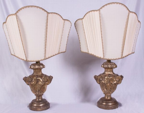 Coppia di torciere da altare in legno intagliato e dorato a mecca  - Asta Parade I - Arredi e Dipinti Antichi - Associazione Nazionale - Case d'Asta italiane