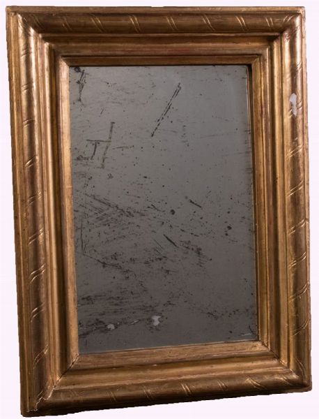 Specchiera in legno sagomato e dorato  - Asta Parade I - Arredi e Dipinti Antichi - Associazione Nazionale - Case d'Asta italiane