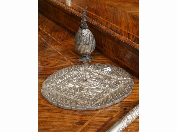 Lotto di curiosit� esotiche in argento  - Asta House Sale: La casa fiorentina di un collezionista - Associazione Nazionale - Case d'Asta italiane