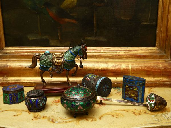 Lotto di curiosit� in argento e smalti cloisonn�  - Asta House Sale: La casa fiorentina di un collezionista - Associazione Nazionale - Case d'Asta italiane
