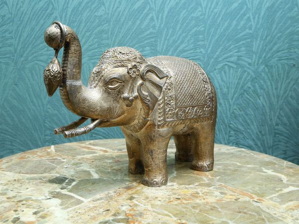 Elefante in argento  - Asta House Sale: La casa fiorentina di un collezionista - Associazione Nazionale - Case d'Asta italiane