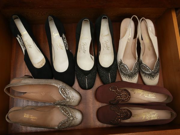 Lotto di scarpe vintage in pelle e tessuto  - Asta House Sale: La casa fiorentina di un collezionista - Associazione Nazionale - Case d'Asta italiane