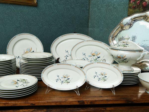 Servizio di piatti in porcellana Limonges  - Asta House Sale: La casa fiorentina di un collezionista - Associazione Nazionale - Case d'Asta italiane