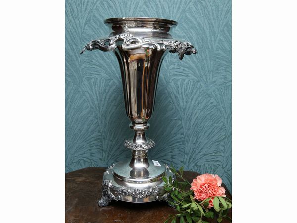 Grande fioriera centrotavola in metallo argentato e cristallo  - Asta House Sale: La casa fiorentina di un collezionista - Associazione Nazionale - Case d'Asta italiane