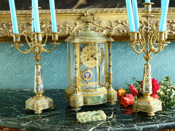 Trittico da camino in metallo dorato, smalti cloisonn� e onice, C. Detouche, Paris  - Asta House Sale: La casa fiorentina di un collezionista - Associazione Nazionale - Case d'Asta italiane