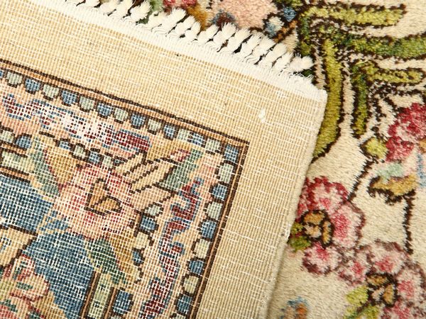 Grande tappeto persiano di vecchia manifattura  - Asta House Sale: La casa fiorentina di un collezionista - Associazione Nazionale - Case d'Asta italiane
