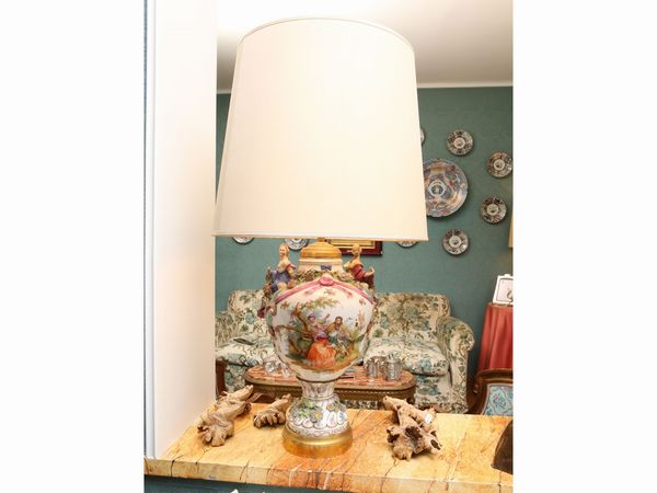 Grande vaso in porcellana policroma  - Asta House Sale: La casa fiorentina di un collezionista - Associazione Nazionale - Case d'Asta italiane