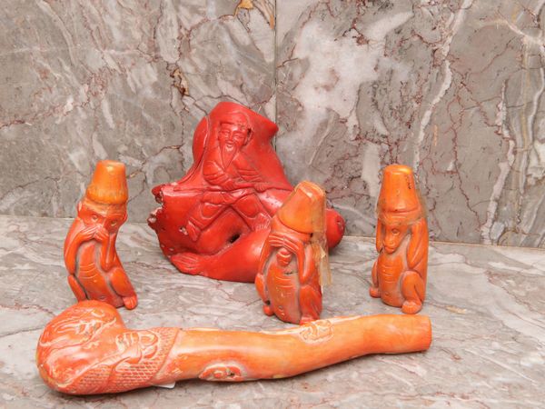 Lotto di curiosit� in corallo bamboo  - Asta House Sale: La casa fiorentina di un collezionista - Associazione Nazionale - Case d'Asta italiane