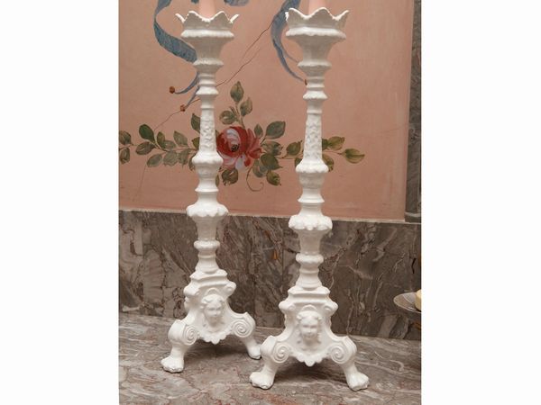 Coppia di candelileri in terraglia di Bassano  - Asta House Sale: La casa fiorentina di un collezionista - Associazione Nazionale - Case d'Asta italiane