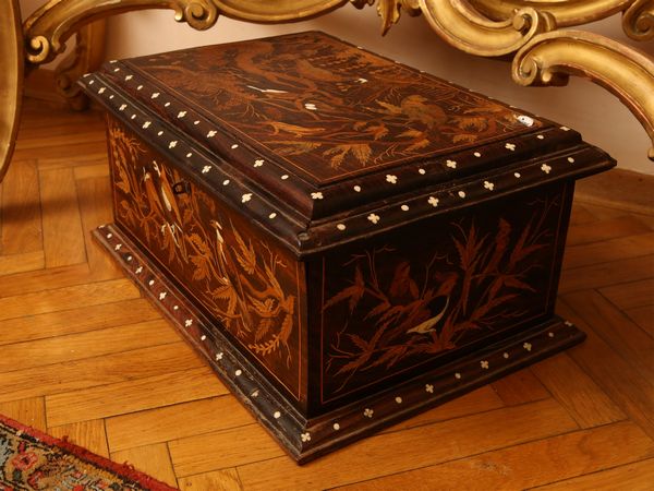 Grande scrigno portagioie in noce  - Asta House Sale: La casa fiorentina di un collezionista - Associazione Nazionale - Case d'Asta italiane