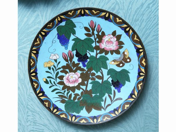 Piatto in metallo cloisonn�  - Asta House Sale: La casa fiorentina di un collezionista - Associazione Nazionale - Case d'Asta italiane