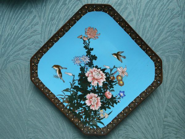 Piatto in metallo cloisonn�  - Asta House Sale: La casa fiorentina di un collezionista - Associazione Nazionale - Case d'Asta italiane