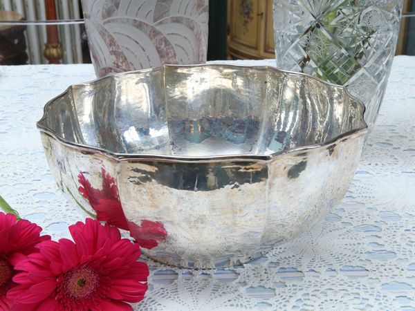 Grande coppa centrotavola in argento  - Asta House Sale: La casa fiorentina di un collezionista - Associazione Nazionale - Case d'Asta italiane