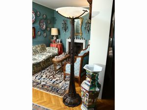 ,Paul Kiss - Piantana Art D�co in ferro battuto