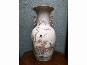 Coppia di vasi in porcellana  - Asta House Sale: La casa fiorentina di un collezionista - Associazione Nazionale - Case d'Asta italiane