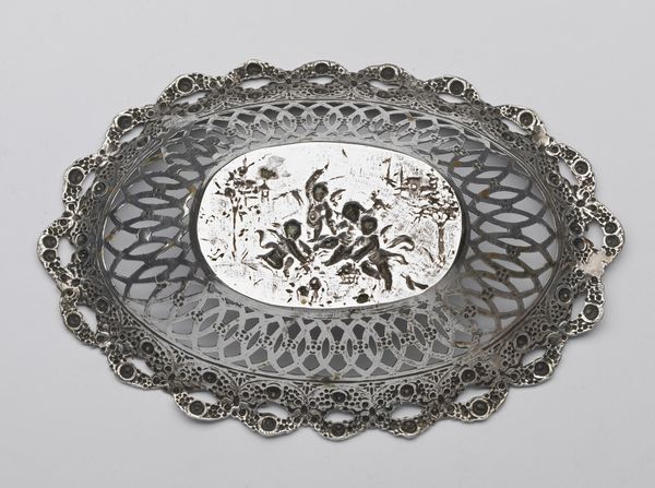 ARGENTIERE TEDESCO DEL XIX SECOLO : Cestino in argento sbalzato e traforato, decorato con scena di putti  - Asta Asta 367 | ARTE ANTICA E DEL XIX SECOLO Virtuale - Associazione Nazionale - Case d'Asta italiane