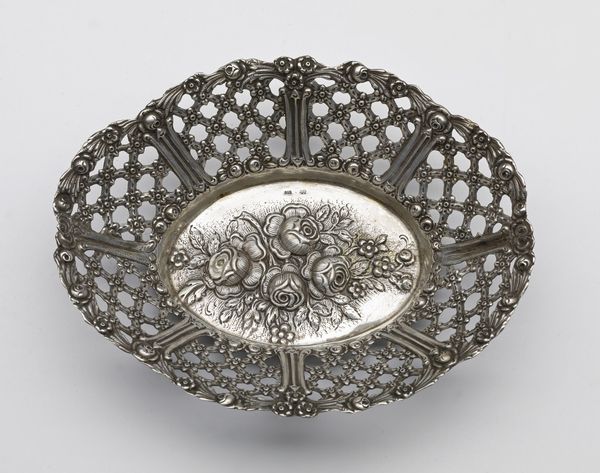 ARGENTIERE TEDESCO DEL XIX SECOLO : Cestino in argento con decorazioni floreali  - Asta Asta 367 | ARTE ANTICA E DEL XIX SECOLO Virtuale - Associazione Nazionale - Case d'Asta italiane