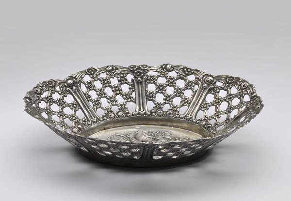 ARGENTIERE TEDESCO DEL XIX SECOLO : Cestino in argento con decorazioni floreali  - Asta Asta 367 | ARTE ANTICA E DEL XIX SECOLO Virtuale - Associazione Nazionale - Case d'Asta italiane