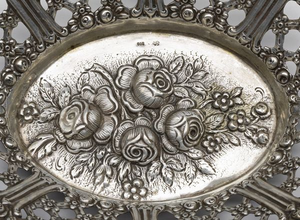 ARGENTIERE TEDESCO DEL XIX SECOLO : Cestino in argento con decorazioni floreali  - Asta Asta 367 | ARTE ANTICA E DEL XIX SECOLO Virtuale - Associazione Nazionale - Case d'Asta italiane