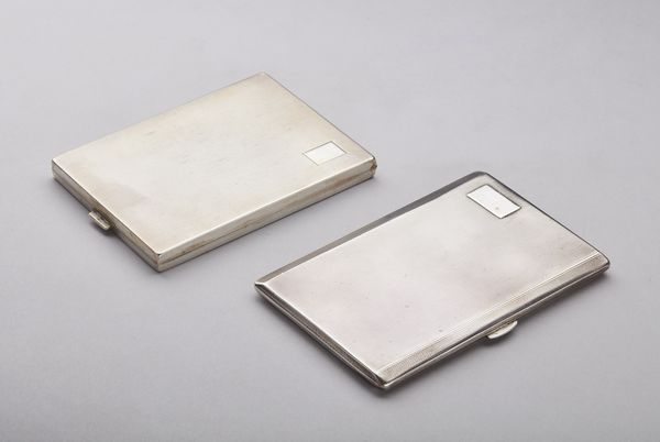 ARGENTIERE DEL XIX-XX SECOLO : Lotto composto da 8 contenitori e portasigarette in argento  - Asta Asta 367 | ARTE ANTICA E DEL XIX SECOLO Virtuale - Associazione Nazionale - Case d'Asta italiane