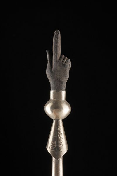 ARGENTIERE RUSSO DEL XIX SECOLO : Yad torah con inserti in legno  - Asta Asta 367 | ARTE ANTICA E DEL XIX SECOLO Virtuale - Associazione Nazionale - Case d'Asta italiane