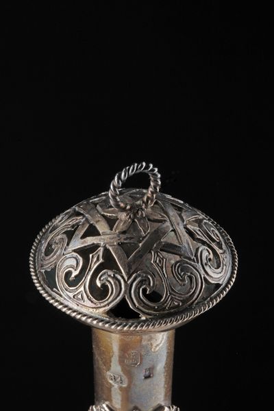 ARGENTIERE RUSSO DEL XIX SECOLO : Yad Torah con stemma imperiale russo.  - Asta Asta 367 | ARTE ANTICA E DEL XIX SECOLO Virtuale - Associazione Nazionale - Case d'Asta italiane