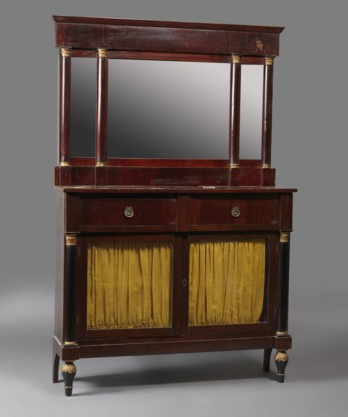 MANIFATTURA NAPOLETANA DEL XIX SECOLO : Vetrinetta Impero a due ante in vetro, decorata con bronzi dorati, con alzata a specchio e con quattro colonnine laterali in bronzo dorato  - Asta Asta 367 | ARTE ANTICA E DEL XIX SECOLO Virtuale - Associazione Nazionale - Case d'Asta italiane