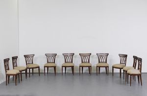 MANIFATTURA DEL XIX SECOLO : Dieci sedie in legno di noce con schienale a giorno, gambe a piramide rovesciata  - Asta Asta 367 | ARTE ANTICA E DEL XIX SECOLO Virtuale - Associazione Nazionale - Case d'Asta italiane