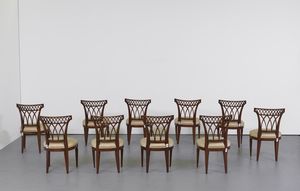 MANIFATTURA DEL XIX SECOLO : Dieci sedie in legno di noce con schienale a giorno, gambe a piramide rovesciata  - Asta Asta 367 | ARTE ANTICA E DEL XIX SECOLO Virtuale - Associazione Nazionale - Case d'Asta italiane