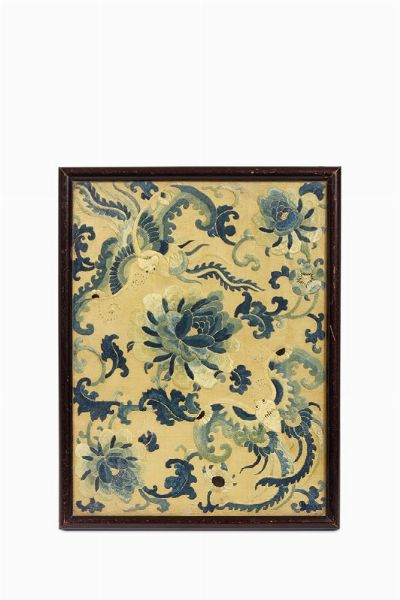 PICCOLO RICAMO, CINA, DINASTIA QING SEC. XIX  - Asta Arte orientale | 东方艺术   - Associazione Nazionale - Case d'Asta italiane