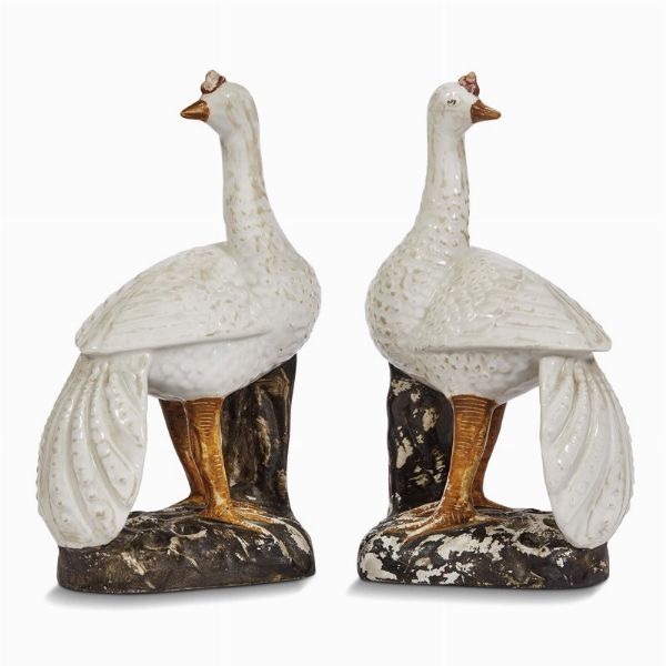 COPPIA DI PAVONI, CINA, DINASTIA QING, SEC. XVIII  - Asta Arte orientale | 东方艺术   - Associazione Nazionale - Case d'Asta italiane