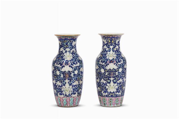 COPPIA DI VASI, CINA, TARDA DINASTIA QING SEC. XIX-XX  - Asta Arte orientale | 东方艺术   - Associazione Nazionale - Case d'Asta italiane
