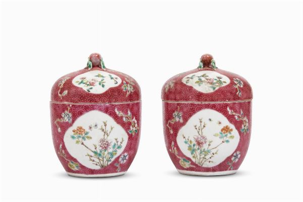 COPPIA DI CONTENITORI, CINA, TARDA DINASTIA QING, SEC. XIX-XX  - Asta Arte orientale | 东方艺术   - Associazione Nazionale - Case d'Asta italiane