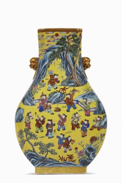 VASO, CINA, DINASTIA QING SEC. XIX PERIODO TONG-ZHI (1862-1875)  - Asta Arte orientale | 东方艺术   - Associazione Nazionale - Case d'Asta italiane