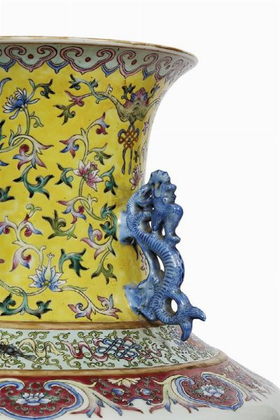 COPPIA DI VASI, CINA DINASTIA QING SEC. XIX  - Asta Arte orientale | 东方艺术   - Associazione Nazionale - Case d'Asta italiane