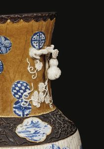 COPPIA DI VASI, CINA, DINASTIA QING, SEC. XIX  - Asta Arte orientale | 东方艺术   - Associazione Nazionale - Case d'Asta italiane