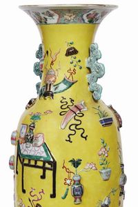 COPPIA DI VASI, CINA, DINASTIA QING, SEC. XIX  - Asta Arte orientale | 东方艺术   - Associazione Nazionale - Case d'Asta italiane